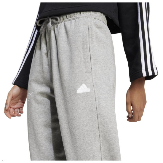 Adidas Γυναικείο παντελόνι φόρμας Signature Graphic Embroidery French Terry Pants
